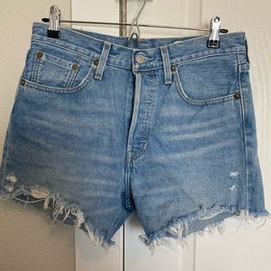 Levi’s 501 cut off shorts